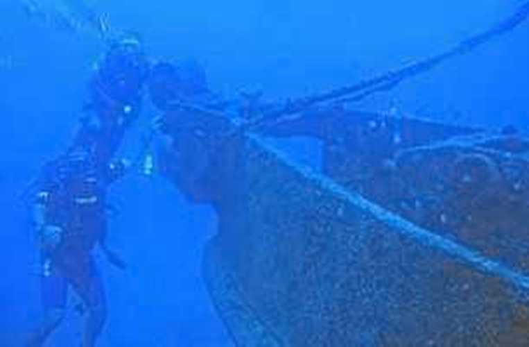Divers in action in St Helena waters