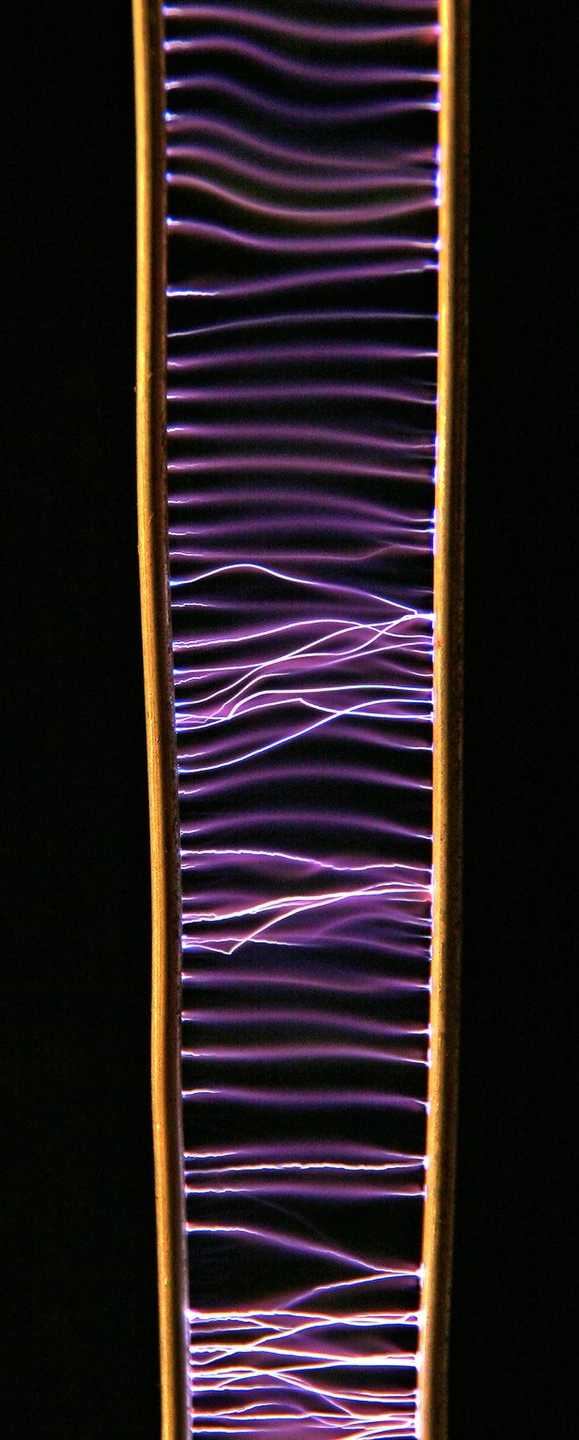 High Voltage Travelling Arc