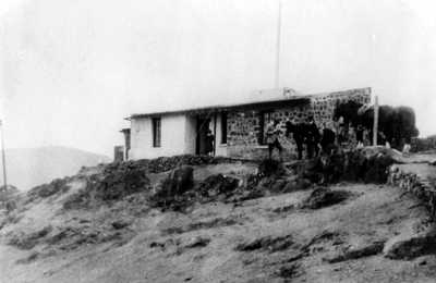 {Prosperous Bay Signal Station}Station as a house, 1900s