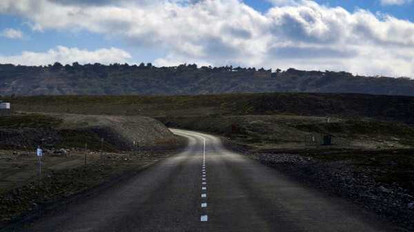 A section of the road that connects Ruperts Bay to the airport